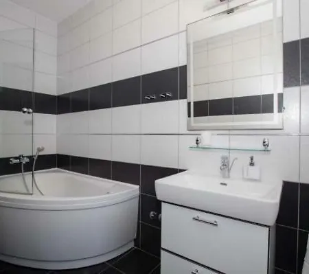 Apartment Leona Lopar