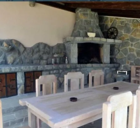 Leona Apartament